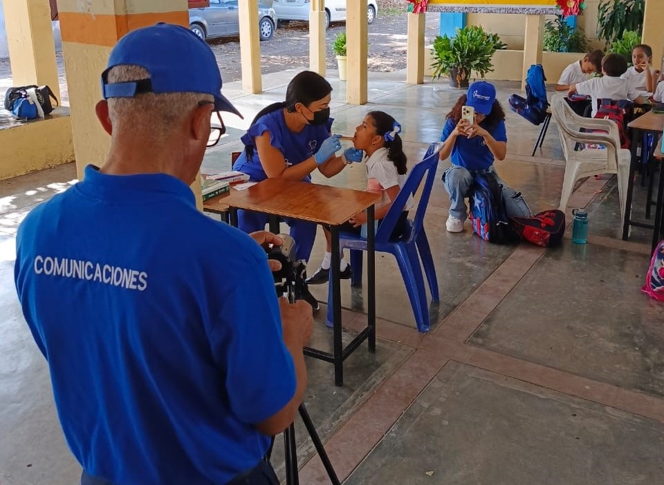 Summasalud en tu escuela realiza jornada odontológica en escuela Andrés Eloy Blanco